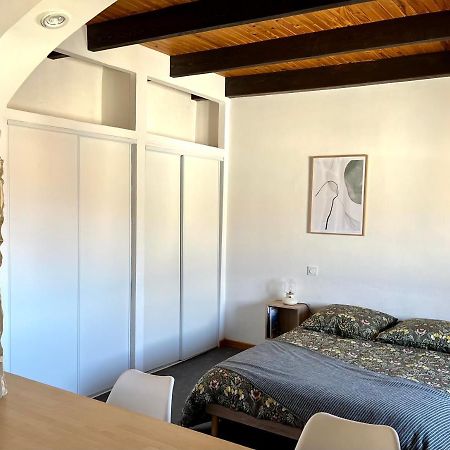 Studio De Charme Au Coeur De Valréas Dış mekan fotoğraf